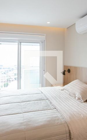 Apartamento à venda com 136m², 3 quartos e 3 vagas Apartamento à venda com 136m², 3 quartos e 3 vagasSUITE