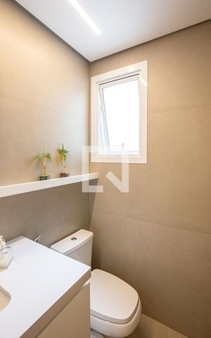 Apartamento à venda com 136m², 3 quartos e 3 vagas Apartamento à venda com 136m², 3 quartos e 3 vagasBANHEIRO