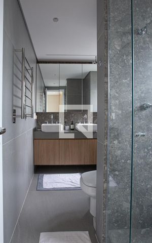 Apartamento à venda com 136m², 3 quartos e 3 vagas Apartamento à venda com 136m², 3 quartos e 3 vagasBANHEIRO SUITE