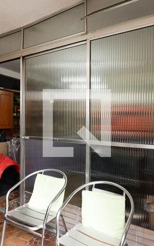 Casa à venda com 160m², 2 quartos e 2 vagasSala Externa