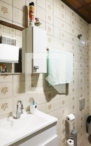 Casa à venda com 160m², 2 quartos e 2 vagasBanheiro