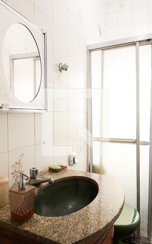 Casa à venda com 160m², 2 quartos e 2 vagasBanheiro da Suíte