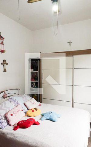 Casa à venda com 160m², 2 quartos e 2 vagasSuíte