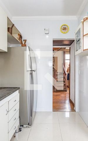 Apartamento à venda com 200m², 4 quartos e 2 vagas Apartamento à venda com 200m², 4 quartos e 2 vagasCozinha
