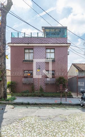 Apartamento à venda com 200m², 4 quartos e 2 vagas Apartamento à venda com 200m², 4 quartos e 2 vagasFachada