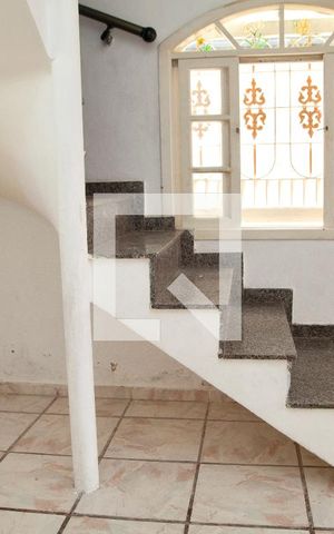 Casa para alugar com 157m², 3 quartos e 4 vagas Casa para alugar com 157m², 3 quartos e 4 vagasSala
