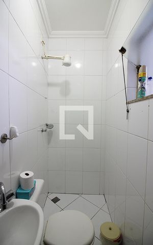 Casa à venda com 213m², 3 quartos e 3 vagasBanheiro de serviço
