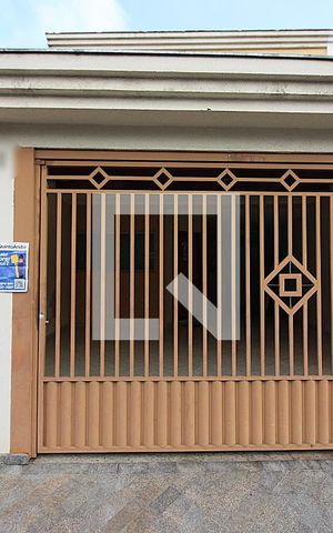 Casa à venda com 213m², 3 quartos e 3 vagasFachada 