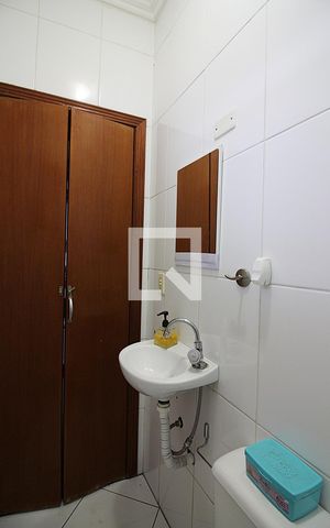 Casa à venda com 213m², 3 quartos e 3 vagasBanheiro de serviço