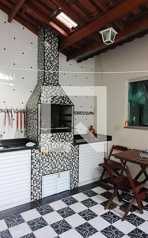 Casa à venda com 213m², 3 quartos e 3 vagasChurrasqueira
