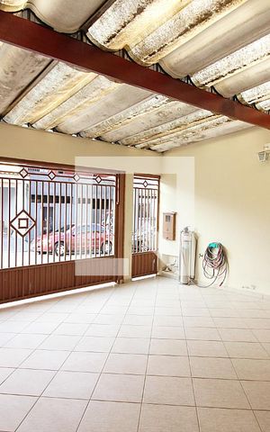Casa à venda com 213m², 3 quartos e 3 vagasGaragem
