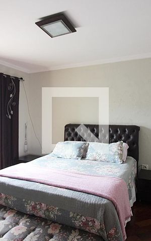 Casa à venda com 213m², 3 quartos e 3 vagasSuíte 1