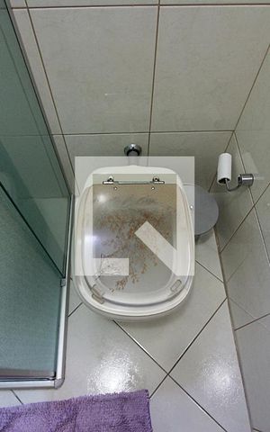 Casa à venda com 213m², 3 quartos e 3 vagasSuíte 2 Banheiro 