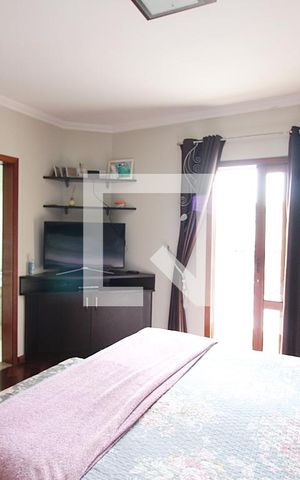 Casa à venda com 213m², 3 quartos e 3 vagasSuíte 1