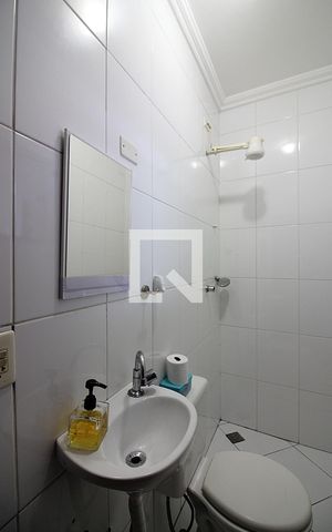 Casa à venda com 213m², 3 quartos e 3 vagasBanheiro de serviço