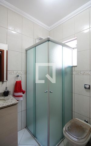 Casa à venda com 213m², 3 quartos e 3 vagasSuíte 2 Banheiro 