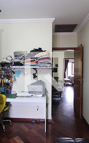 Casa à venda com 213m², 3 quartos e 3 vagasSuíte 2