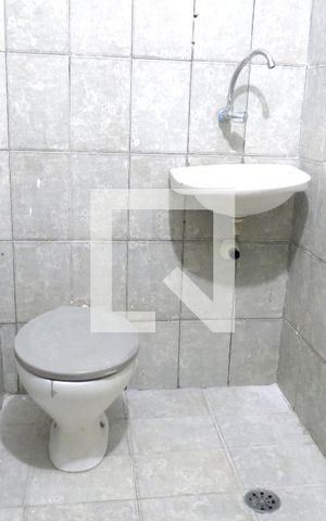 Casa para alugar com 38m², 1 quarto e sem vagaBanheiro