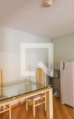 Casa para alugar com 250m², 3 quartos e 2 vagas Casa para alugar com 250m², 3 quartos e 2 vagasSala