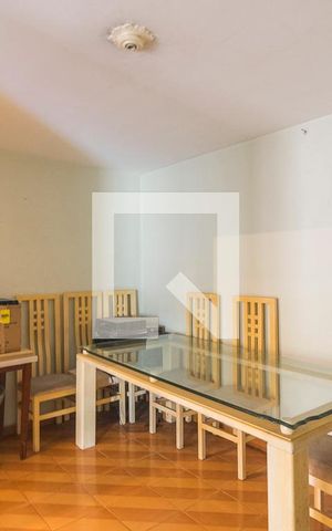 Casa para alugar com 250m², 3 quartos e 2 vagas Casa para alugar com 250m², 3 quartos e 2 vagasSala
