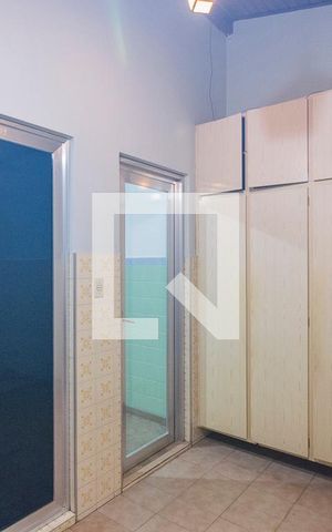 Casa para alugar com 250m², 3 quartos e 2 vagas Casa para alugar com 250m², 3 quartos e 2 vagasCozinha