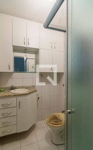 Casa para alugar com 250m², 3 quartos e 2 vagas Casa para alugar com 250m², 3 quartos e 2 vagasBanheiro