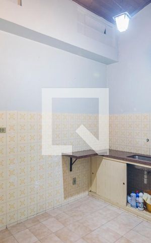 Casa para alugar com 250m², 3 quartos e 2 vagas Casa para alugar com 250m², 3 quartos e 2 vagasCozinha