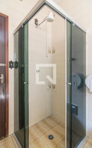 Casa para alugar com 250m², 3 quartos e 2 vagas Casa para alugar com 250m², 3 quartos e 2 vagasBanheiro