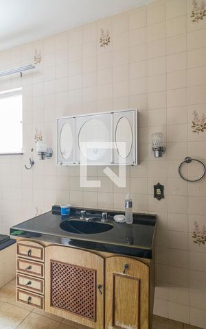 Casa para alugar com 250m², 3 quartos e 2 vagas Casa para alugar com 250m², 3 quartos e 2 vagasBanheiro