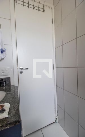 Apartamento para alugar com 57m², 2 quartos e 1 vaga Apartamento para alugar com 57m², 2 quartos e 1 vagaBanheiro
