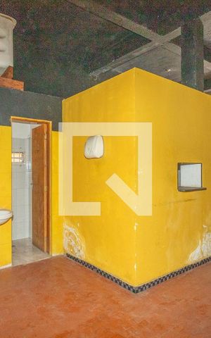 Casa à venda com 252m², 3 quartos e 3 vagas Casa à venda com 252m², 3 quartos e 3 vagasSalão