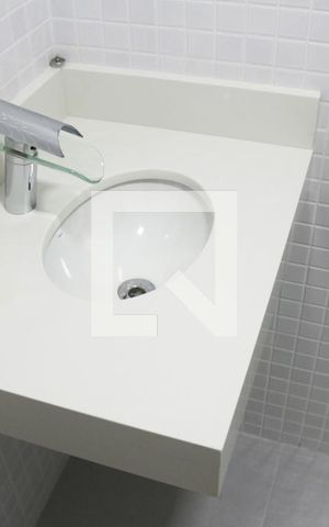 Apartamento à venda com 195m², 5 quartos e 4 vagasBanheiro da Suíte 4