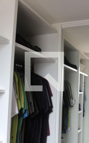 Apartamento à venda com 195m², 5 quartos e 4 vagasCloset da suíte 1