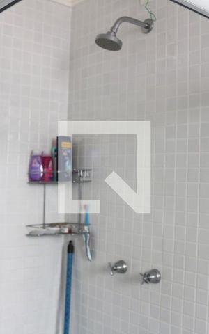 Apartamento à venda com 195m², 5 quartos e 4 vagasBanheiro da Suíte 1