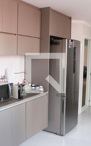 Apartamento à venda com 195m², 5 quartos e 4 vagasCozinha