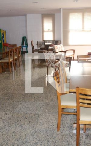 Apartamento à venda com 195m², 5 quartos e 4 vagasÁrea comum - Salão de festas