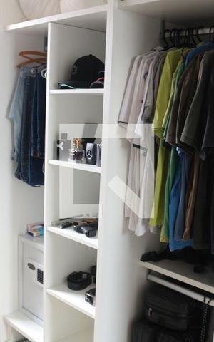 Apartamento à venda com 195m², 5 quartos e 4 vagasCloset da suíte 1