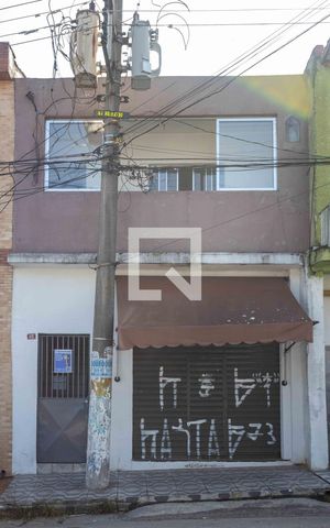 Casa para alugar com 84m², 2 quartos e sem vagaFachada