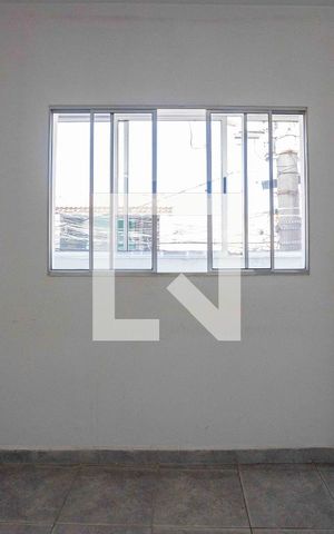 Casa para alugar com 84m², 2 quartos e sem vagaSala