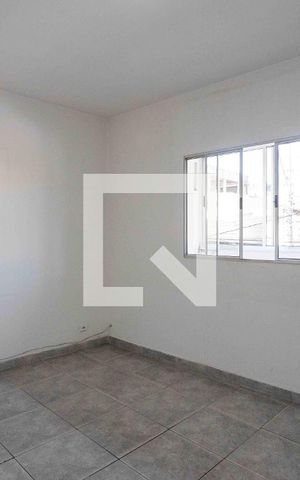 Casa para alugar com 84m², 2 quartos e sem vagaSala