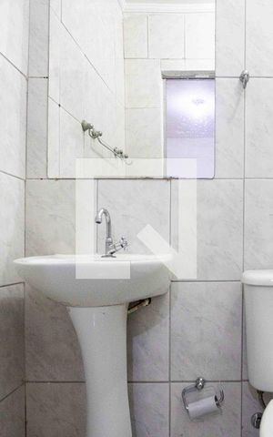 Casa para alugar com 84m², 2 quartos e sem vagaBanheiro da Suíte