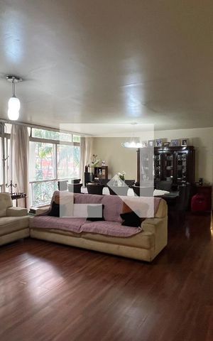 Apartamento à venda com 192m², 3 quartos e 1 vaga Apartamento à venda com 192m², 3 quartos e 1 vagaSala