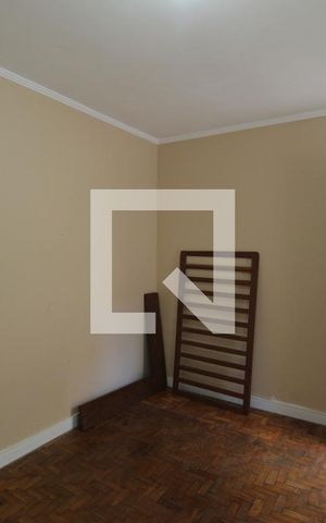 Casa à venda com 180m², 3 quartos e 2 vagasQuarto de Serviço - Suíte