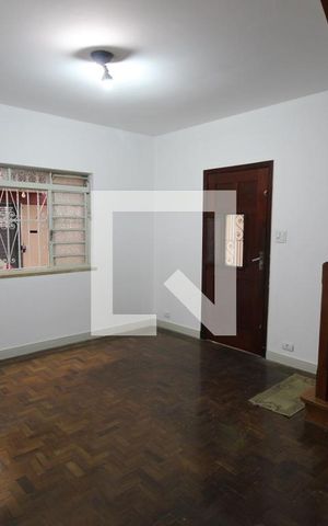 Casa à venda com 180m², 3 quartos e 2 vagasSala