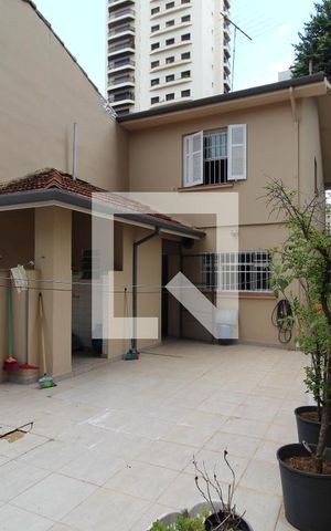 Casa à venda com 180m², 3 quartos e 2 vagasQuintal