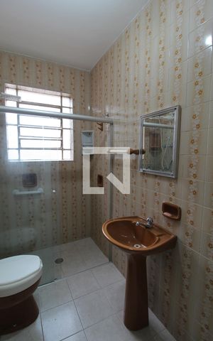 Casa à venda com 180m², 3 quartos e 2 vagasBanheiro Social - Superior