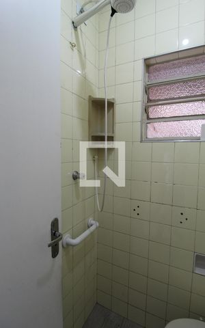 Casa à venda com 180m², 3 quartos e 2 vagasBanheiro do Quintal