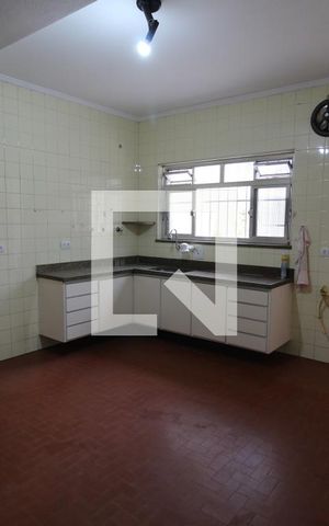Casa à venda com 180m², 3 quartos e 2 vagasCozinha