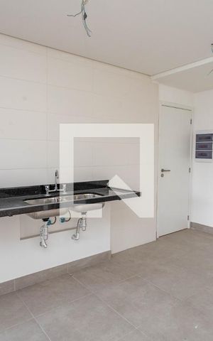 Apartamento à venda com 130m², 3 quartos e 3 vagas Apartamento à venda com 130m², 3 quartos e 3 vagasCozinha
