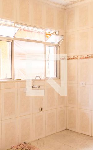 Casa à venda com 143m², 5 quartos e 3 vagascozinha 2